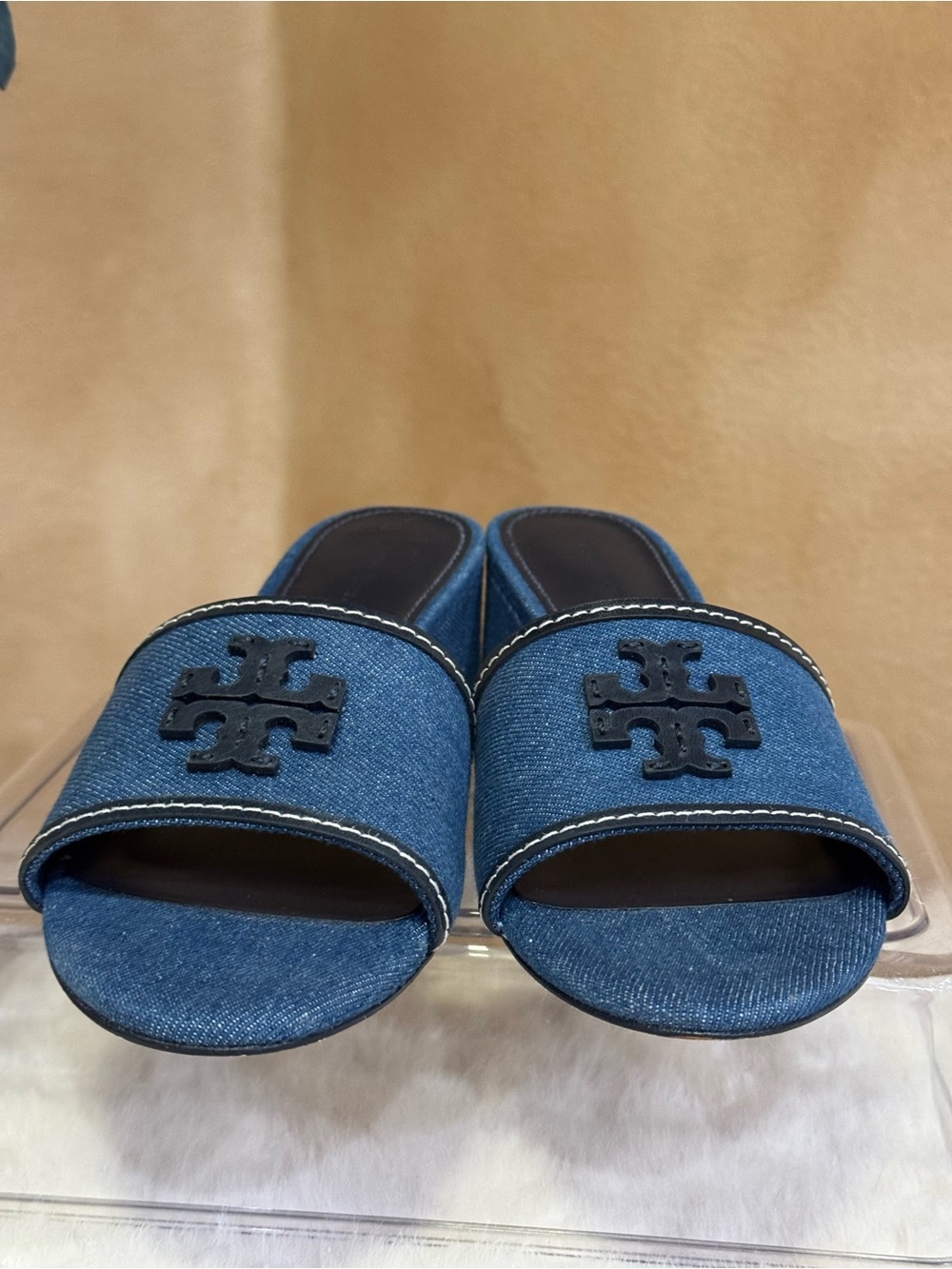 Tory Burch
Everly Block Heel Denim Sandal - Picture 4 of 10